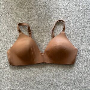 SKIMS Wireless Form TShirt Bra